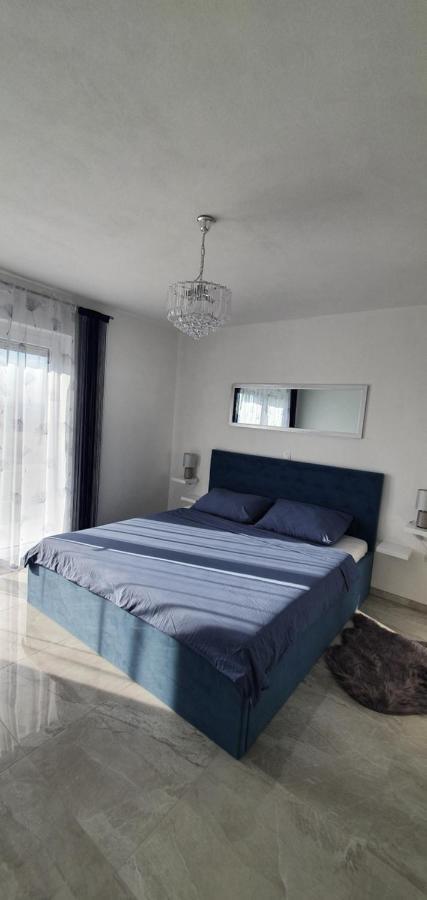 Apartmani Naomi&Leo เซนญ์ ภายนอก รูปภาพ