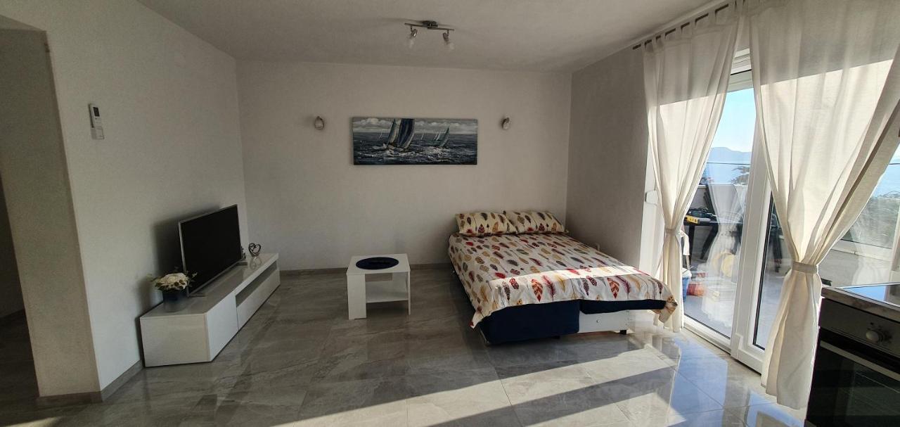 Apartmani Naomi&Leo เซนญ์ ภายนอก รูปภาพ