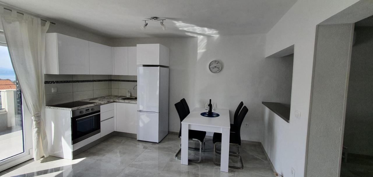 Apartmani Naomi&Leo เซนญ์ ภายนอก รูปภาพ