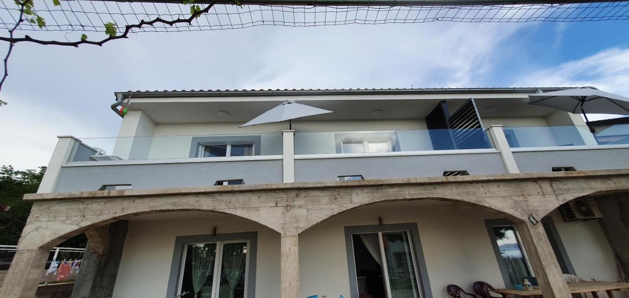 Apartmani Naomi&Leo เซนญ์ ภายนอก รูปภาพ